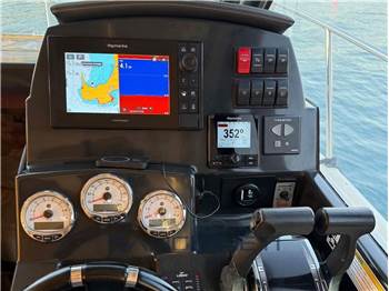 Quicksilver 855