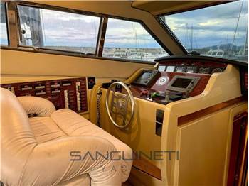 Ferretti 53