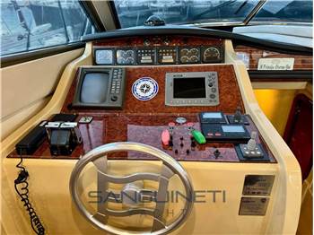 Ferretti 53