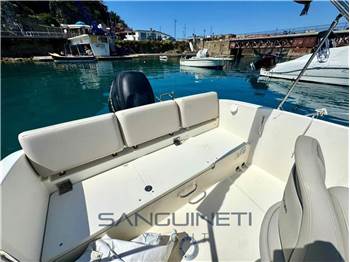 Quick Silver Activ 675 Sundeck