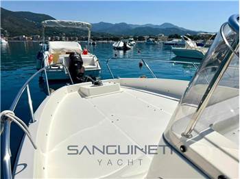 Quick Silver Activ 675 Sundeck