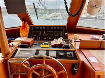 King yacht Sea ranger 61