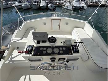 Riviera 35