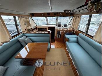 Riviera 35