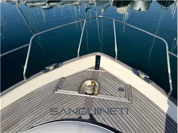 Mochi craft Dolphin 44