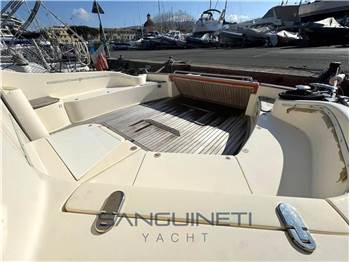 Mochi craft Dolphin 44