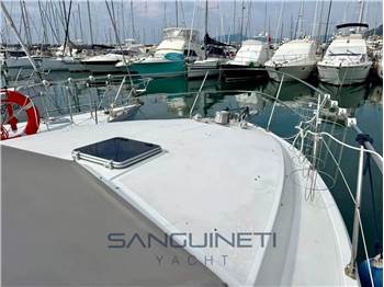 Azimut Az 35