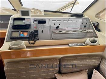 Raffaelli Typhoon 38