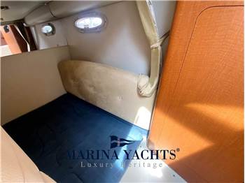 Chaparral Signature 270