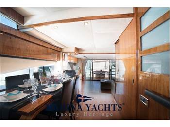 Fairline SQUADRON 74