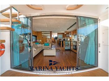 Fairline SQUADRON 74