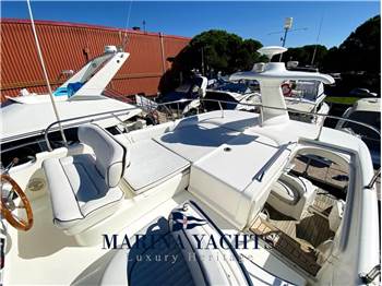 Sealine F44