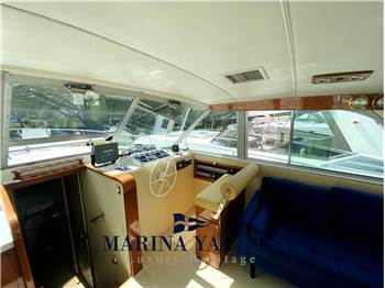 Bertram Yacht 35' Convertible
