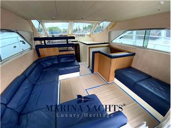 Ferretti Yachts Altura 44