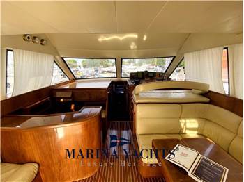 Uniesse Marine 42 Fly