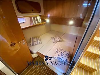 Raffaelli Typhoon 38 Fly