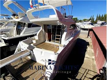 Raffaelli Typhoon 38 Fly