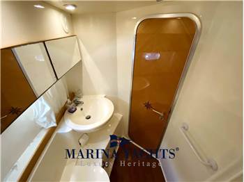 Raffaelli Typhoon 38 Fly