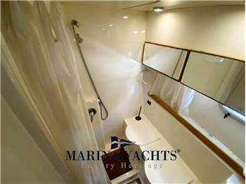 Raffaelli Typhoon 38 Fly