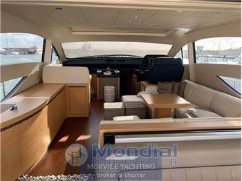 Pershing 64