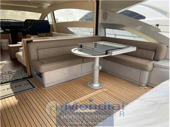Pershing 64