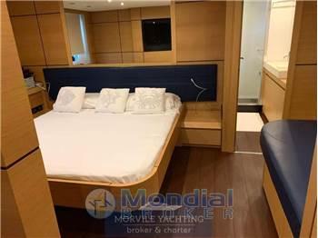 Pershing 64