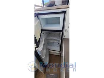 Sessa marine F42 flybridge