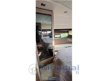 Sessa marine F42 flybridge