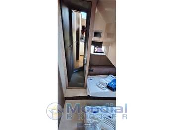 Sessa marine F42 flybridge