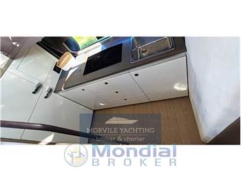 Sessa marine F42 flybridge