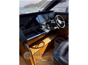 Princess yachts S 62
