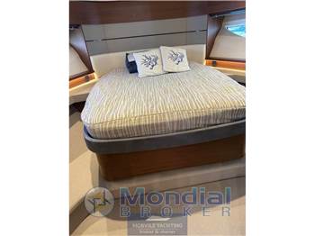 Princess yachts S 62