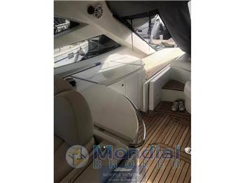 Pershing 52