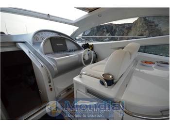 Pershing 52