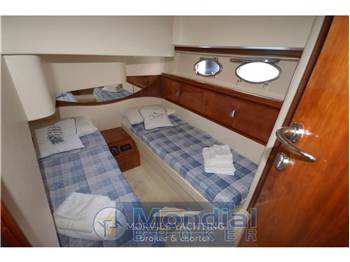 Pershing 52