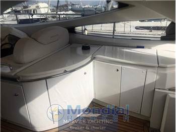 Pershing 52