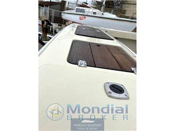 Boston whaler 27 full