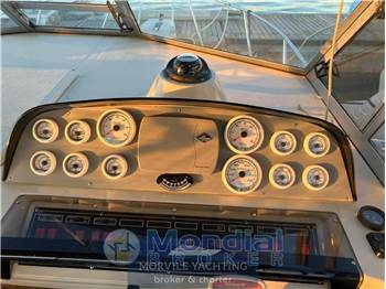 Boston whaler 27 full