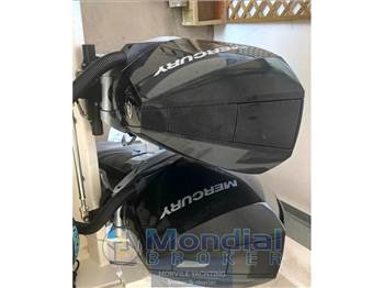 Quicksilver 875 sundeck