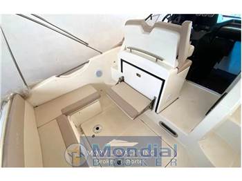 Quicksilver 875 sundeck