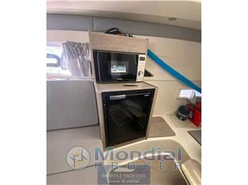 Quicksilver 875 sundeck