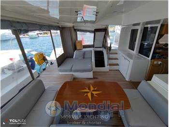 Lagoon 52