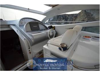 Pershing 52