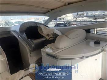Pershing 52
