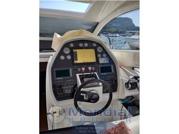 Pershing 50