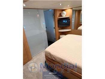 Pershing 80