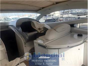 Pershing 52