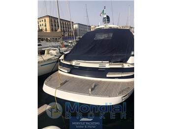 Pershing 52