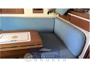 Boston whaler 31