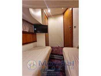 Pershing 52